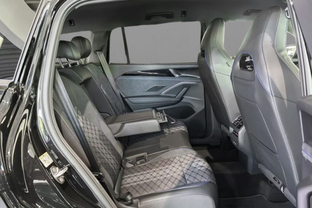 Volkswagen Tayron 1.5 TSI eHybrid DSG R-Line - foto 4 di 5