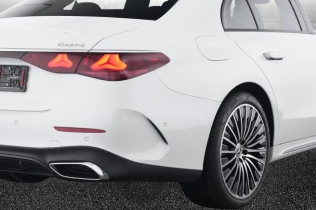 Mercedes-Benz E 450 d Mild hybrid 4Matic AMG Line Premium - foto 4 di 4