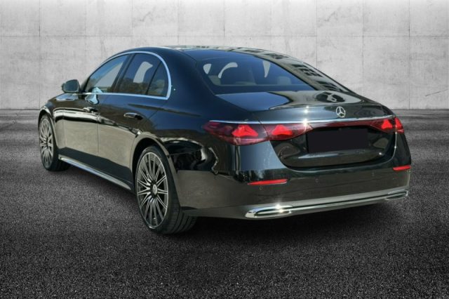 Mercedes-Benz E 450 d Mild hybrid 4Matic Exclusive Premium - foto 4 di 4