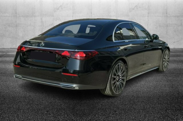 Mercedes-Benz E 450 d Mild hybrid 4Matic Exclusive Premium - foto 3 di 4