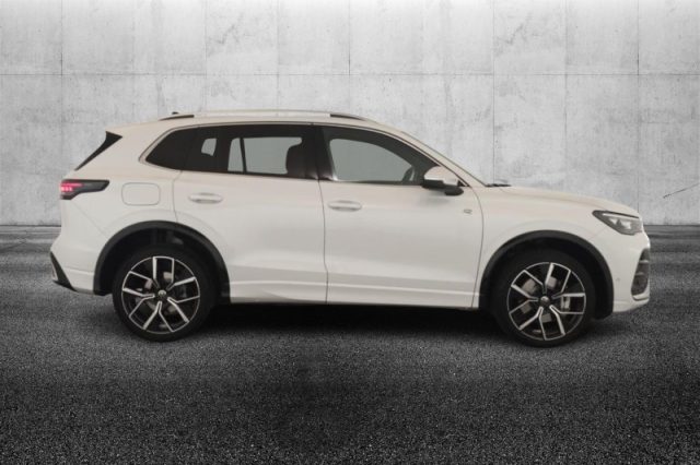 Volkswagen Tiguan 2.0 TDI 193 CV DSG 4MOTION R-Line - foto 3 di 4
