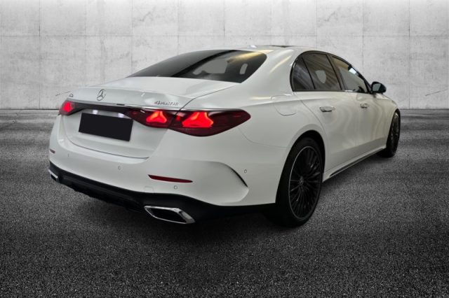 Mercedes-Benz E 400 e hybrid EQ 4Matic AMG Line Advanced Plus - foto 3 di 4
