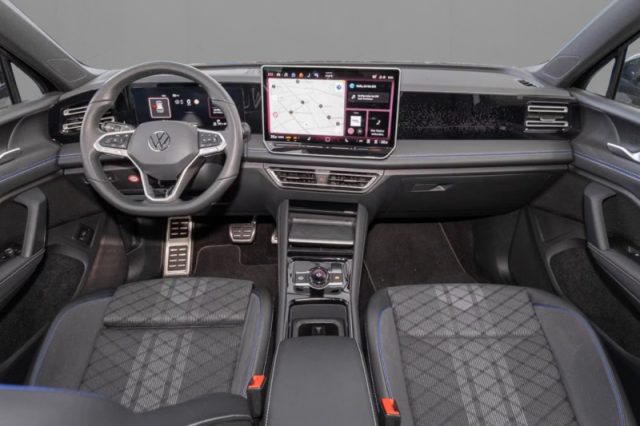 Volkswagen Tiguan 2.0 TDI 150 CV DSG R-Line Plus - foto 3 di 4