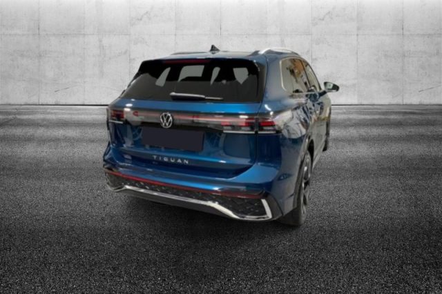 Volkswagen Tiguan 2.0 TDI 150 CV DSG R-Line - foto 4 di 8