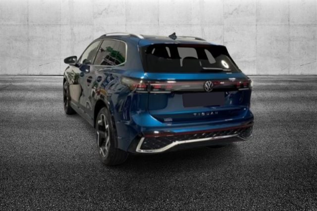 Volkswagen Tiguan 2.0 TDI 150 CV DSG R-Line - foto 3 di 8