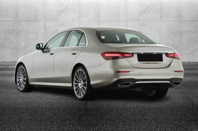 Mercedes-Benz E 220 d Auto Premium - foto 3 di 4