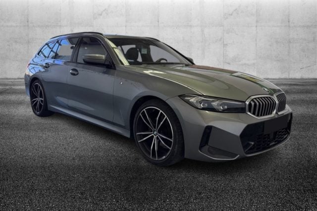BMW 320 d 48V Touring Msport - foto 2 di 4