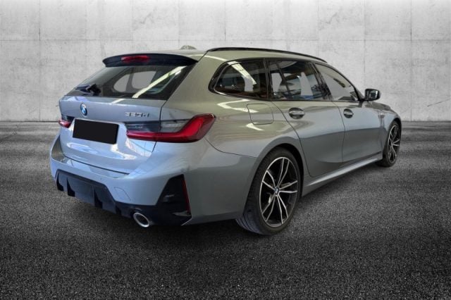 BMW 320 d 48V Touring Msport - foto 3 di 4