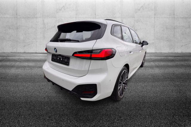BMW 218 i Active Tourer Msport - foto 3 di 4