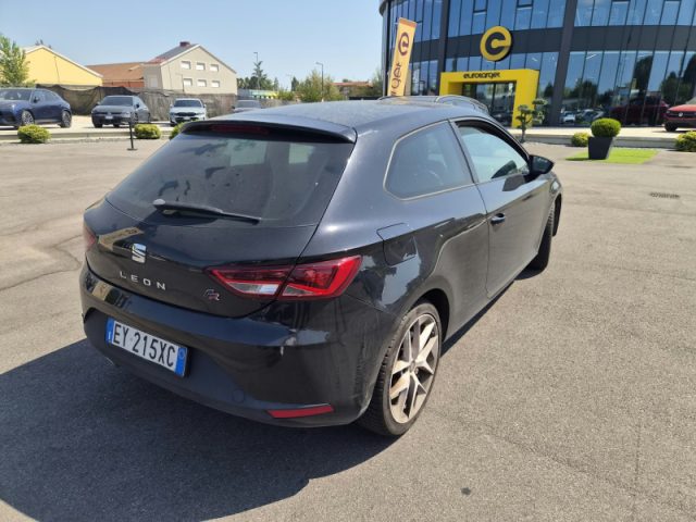 SEAT Leon 2.0 TDI 150 CV 3p. Start/Stop FR - foto 2 di 4