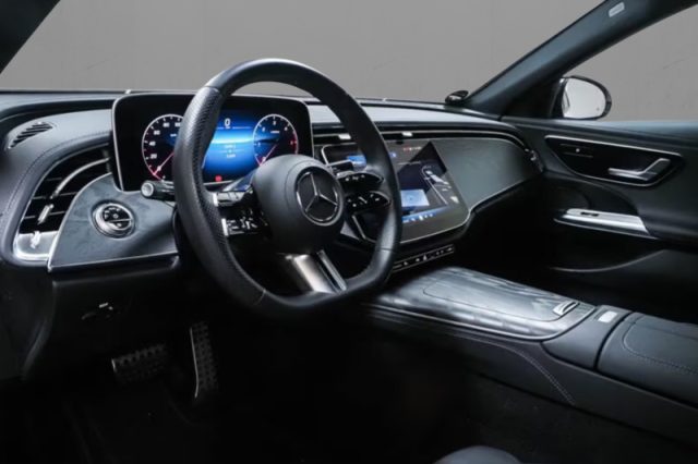 Mercedes-Benz E 220 d Mild hybrid AMG Line Advanced - foto 4 di 4