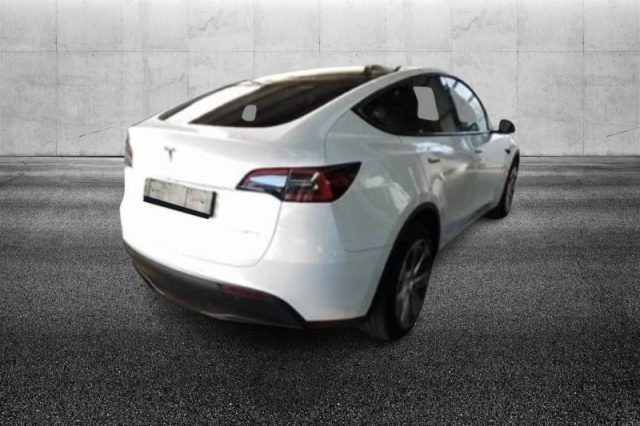 Tesla Model Y Long Range AWD - foto 4 di 7