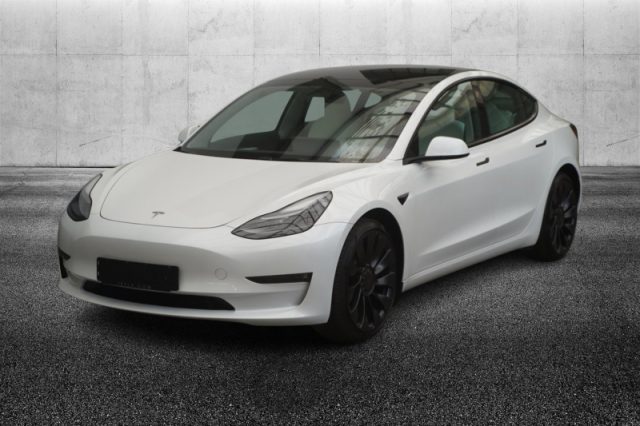 Tesla Model 3 Long Range AWD Performance, del 2023, 10.700 km, in vendita a Pieve Di Cento (BO)