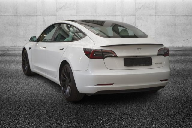 Tesla Model 3 Long Range AWD Performance - foto 2 di 8