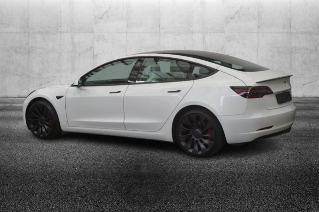 Tesla Model 3 Long Range AWD Performance - foto 3 di 8