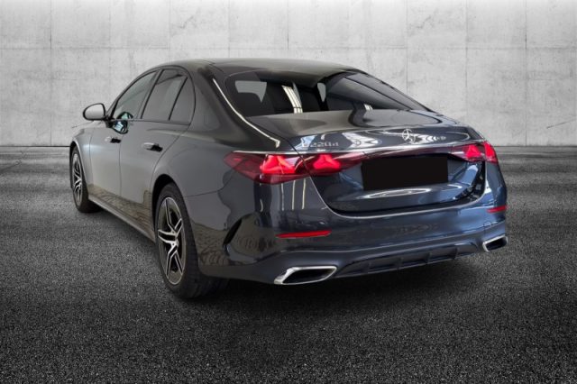 Mercedes-Benz E 220 d Mild hybrid AMG Line Advanced - foto 3 di 4