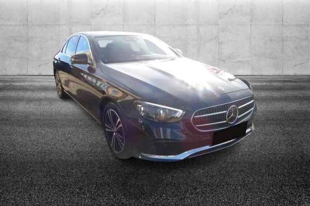 Mercedes-Benz E 220 d Auto Business Sport - foto 2 di 4