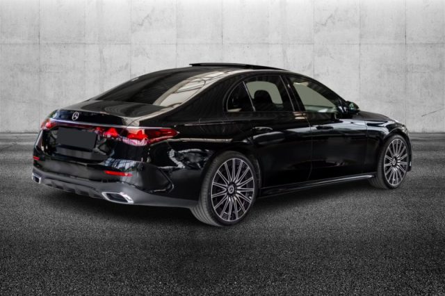 Mercedes-Benz E 220 d Mild hybrid AMG Line Advanced - foto 4 di 4