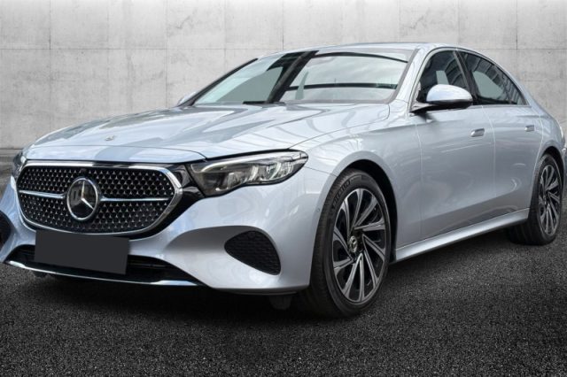 Mercedes-Benz E 220 d Mild hybrid 4Matic Advanced - foto 2 di 4