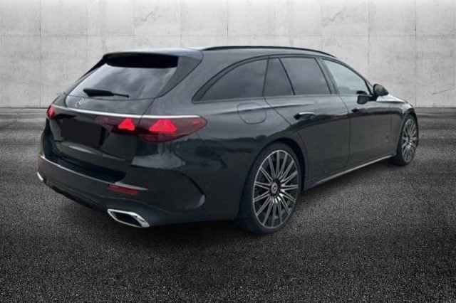 Mercedes-Benz E 450 d Mild Hybrid 4Matic S.W. AMG Line Premium - foto 3 di 4