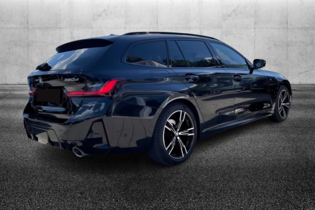 BMW 320 d 48V xDrive Touring - foto 2 di 4