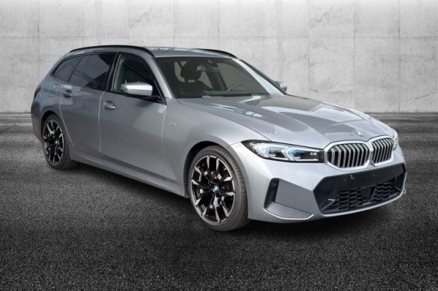 BMW 320 d 48V Touring Msport - foto 2 di 4