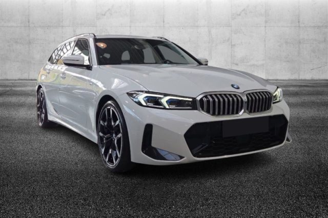 BMW 320 d 48V Touring Msport - foto 2 di 4