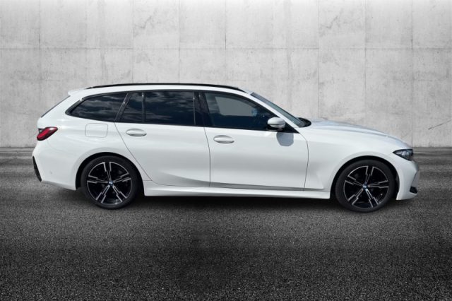 BMW 318 d 48V Touring Msport - foto 3 di 4
