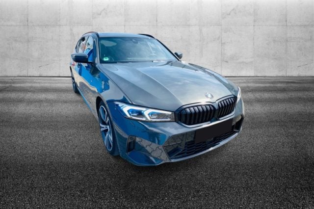 BMW 320 d 48V Touring Msport - foto 2 di 4