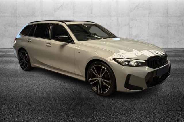 BMW 320 d 48V xDrive Touring Msport - foto 2 di 4