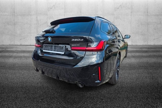 BMW 320 d 48V xDrive Touring Msport - foto 3 di 4