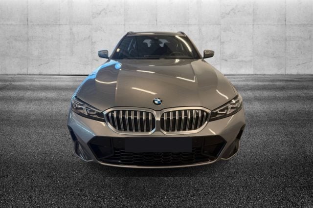 BMW 320 d 48V Touring Msport - foto 4 di 4