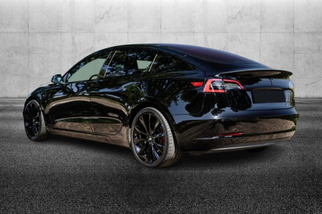 Tesla Model 3 Long Range AWD Performance - foto 2 di 8