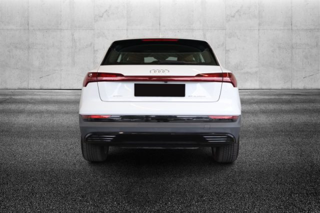 Audi e-tron 50 quattro - foto 4 di 4