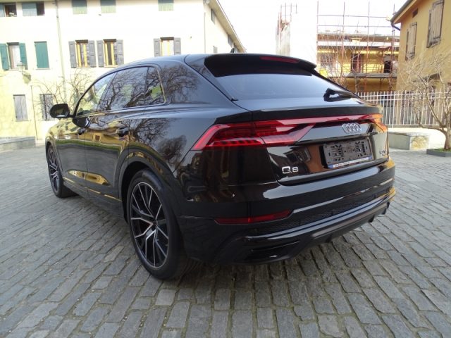 Audi Q8 50 TDI 286 CV quattro tiptronic Sport - foto 3 di 4
