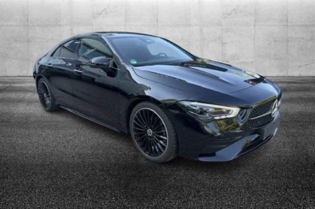 Mercedes-Benz CLA 200 Automatic AMG Line Premium - foto 2 di 8