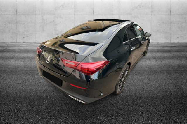 Mercedes-Benz CLA 180 Automatic AMG Line Premium - foto 4 di 8