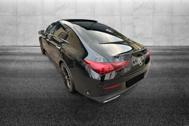 Mercedes-Benz CLA 180 Automatic AMG Line Premium - foto 3 di 8
