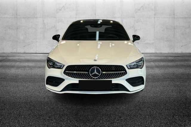 Mercedes-Benz CLA 200 Automatic Premium - foto 3 di 5