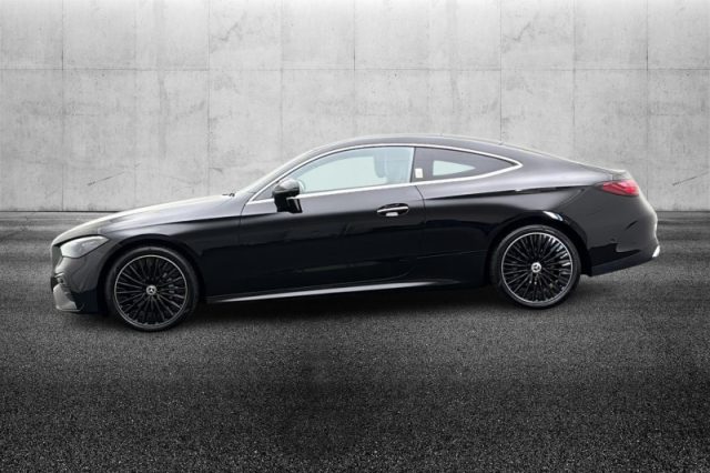 Mercedes-Benz CLE 300 4Matic Coupé AMG Line Premium - foto 3 di 4