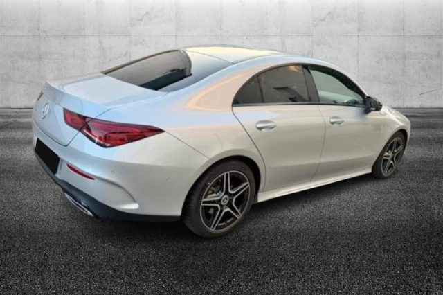 Mercedes-Benz CLA 200 Automatic Premium - foto 3 di 7