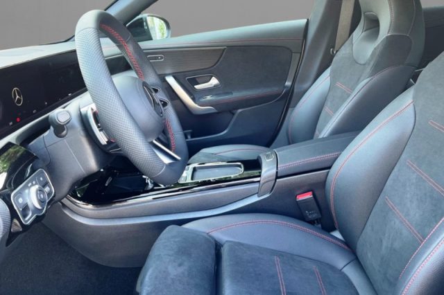 Mercedes-Benz CLA 180 Automatic AMG Line Advanced Plus - foto 4 di 5