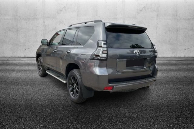 Toyota Land Cruiser 2.8 D4-D A/T 5 porte Executive - foto 4 di 8
