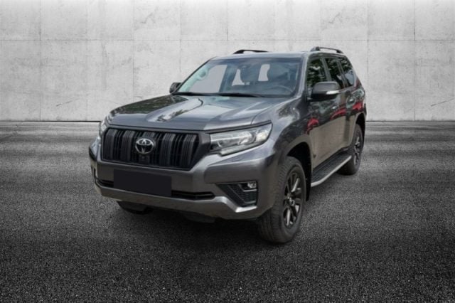 Toyota Land Cruiser 2.8 D4-D A/T 5 porte Executive, del 2023, 55.999 km, in vendita a Pieve Di Cento (BO)