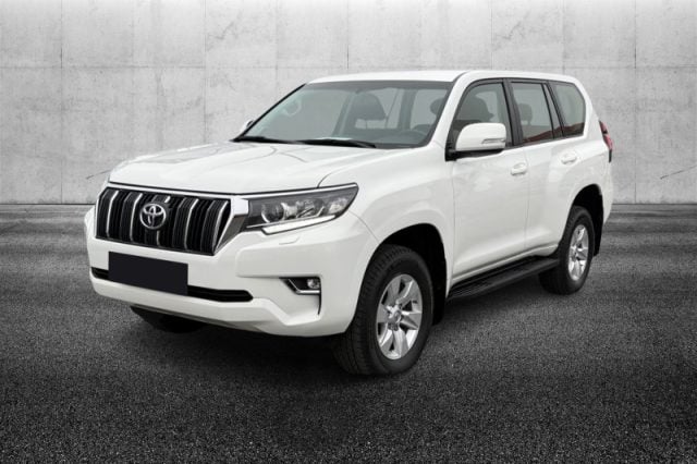 Toyota Land Cruiser 2.8 D4-D A/T 5 porte Executive, del 2024, 61.999 km, in vendita a Pieve Di Cento (BO)
