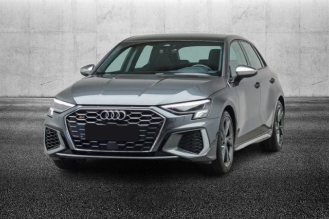 Audi S3 SPB TFSI 310 CV quattro S tronic, del 2024, 12.600 km, in vendita a Pieve Di Cento (BO)