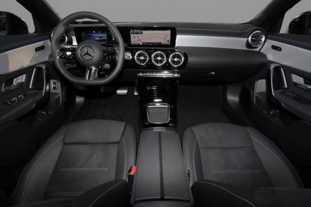 Mercedes-Benz CLA 200 d Automatic Shooting Brake AMG Line Premium - foto 3 di 8