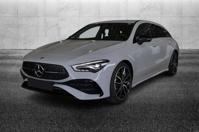 Mercedes-Benz CLA 200 d Automatic Shooting Brake AMG Line Premium, del 2025, 25.700 km, in vendita a Pieve Di Cento (BO)
