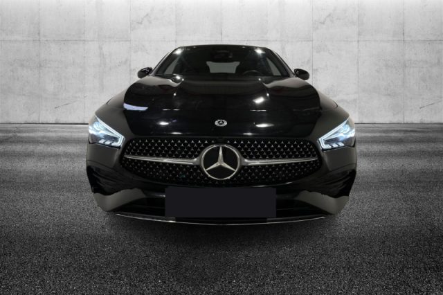 Mercedes-Benz CLA 200 d Automatic AMG Line Advanced Plus - foto 4 di 8