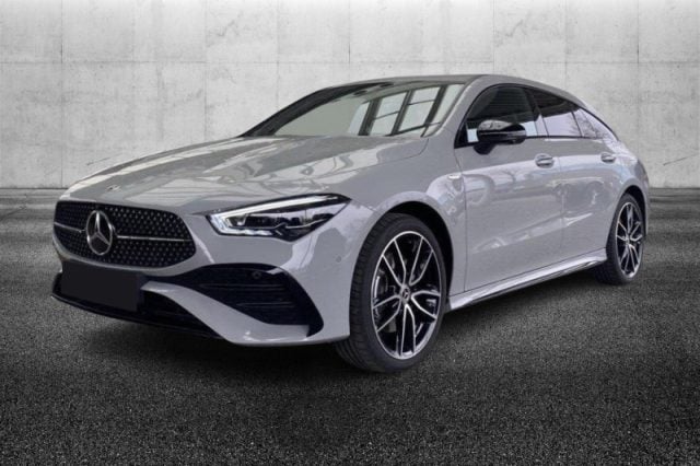Mercedes-Benz CLA 250 e hybrid EQ Shooting Brake AMG Line Premium, del 2025, 11.500 km, in vendita a Pieve Di Cento (BO)
